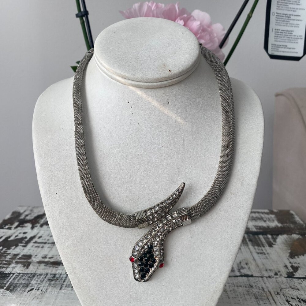 Trendy Stainless Steel Necklace – Modern Statement Jewelry Gift for Her - Picture 5 of 5